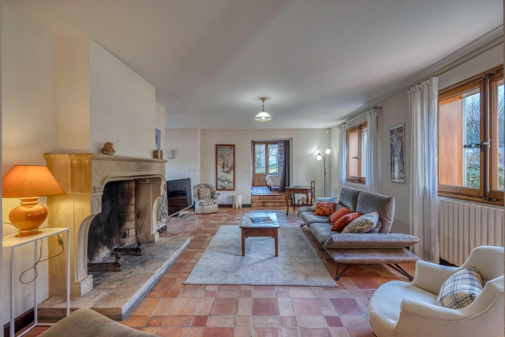 #Hp La Maison Des Lilas Large Family House Sleeps 12 Garden Seyssinet Extérieur photo